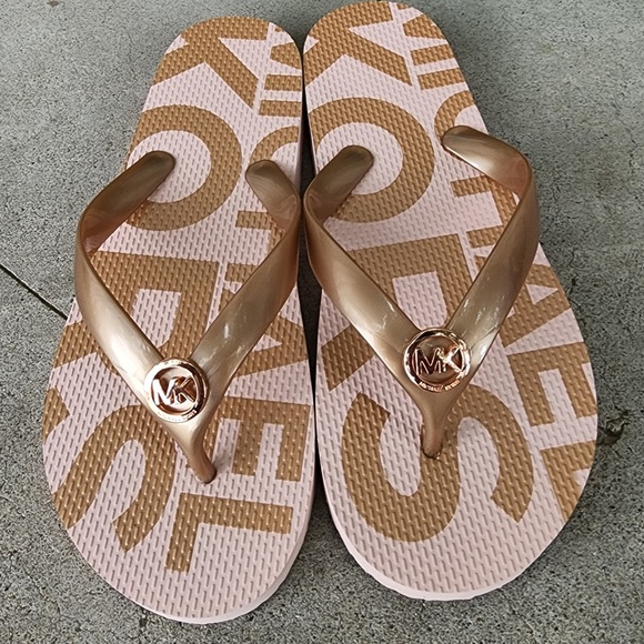 Michael Kors Womens Sandals Blush Pink/ Bronze. Size 8M - Picture 3 of 5